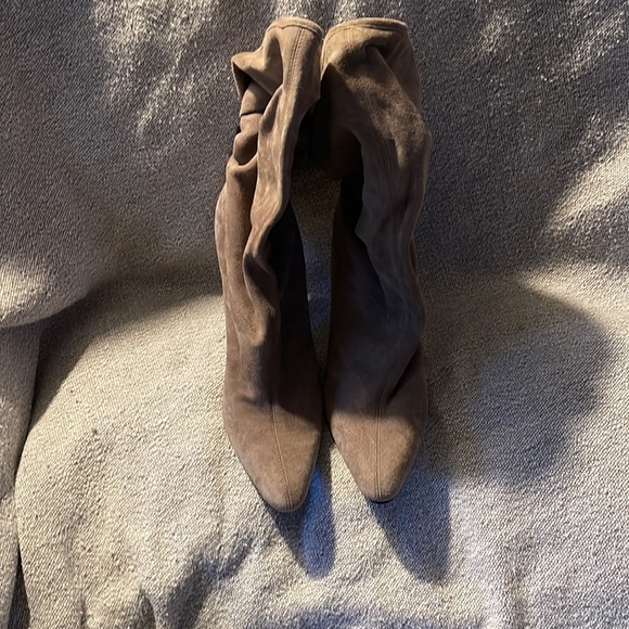Gray suede slouchy ankle boots. In perfect condition! - Picture 2 of 5